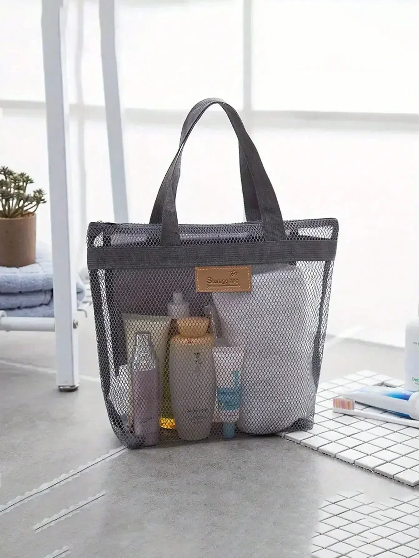 Lightweight Mesh Travel Toiletry Bag Hanging Storage Organizer With Zipper