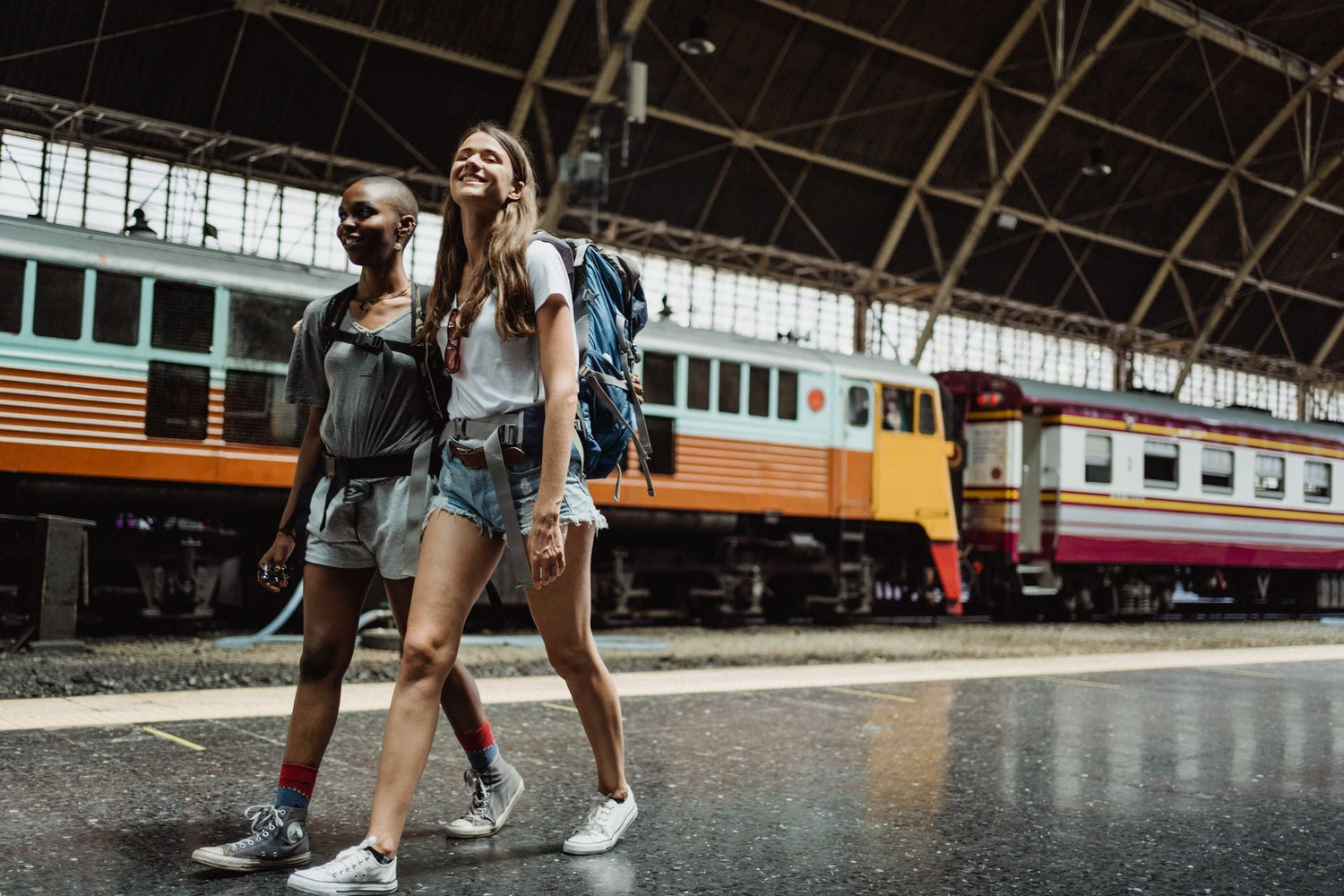 Women's Travel Apparel