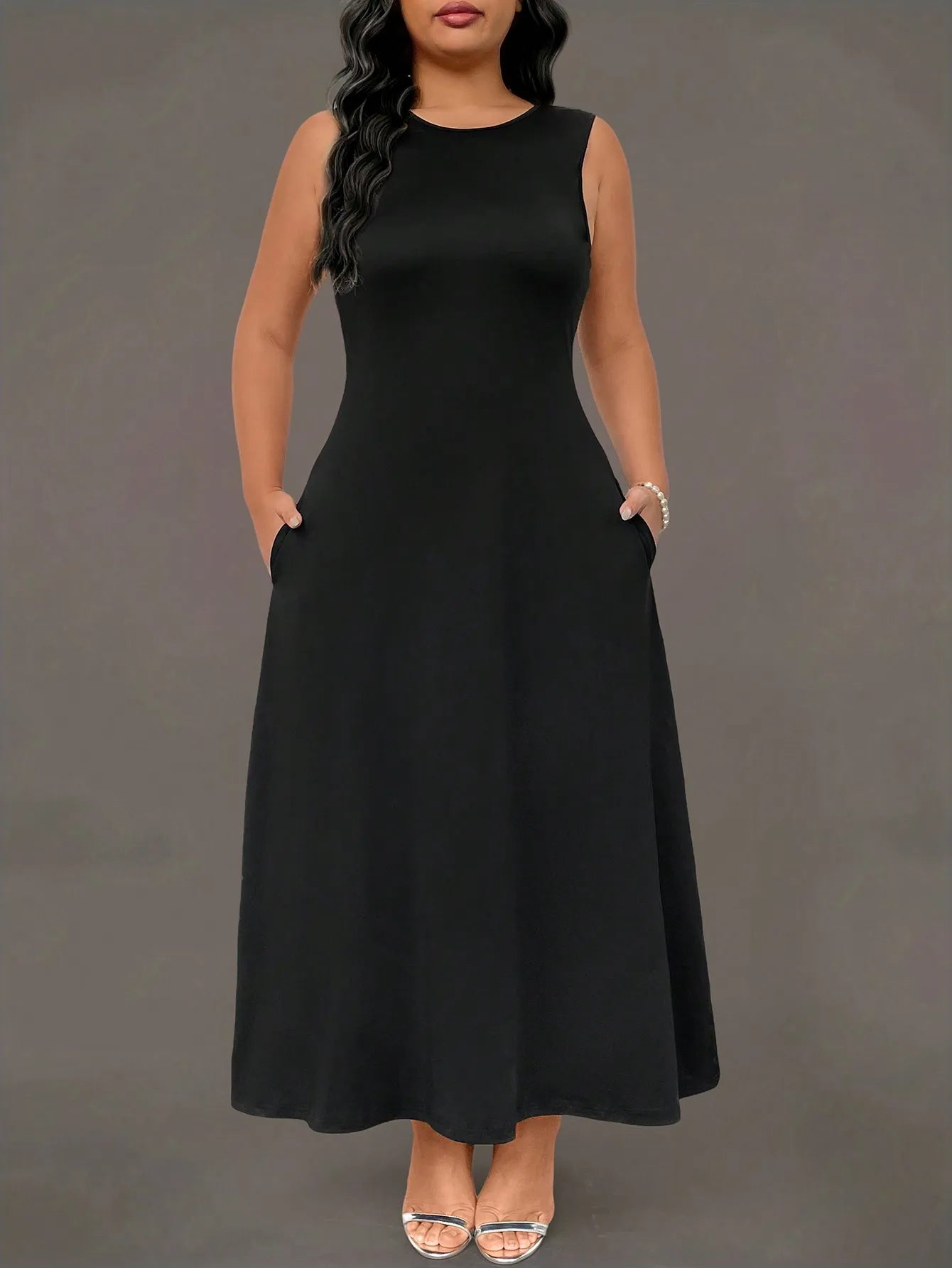 Black Sleeveless Crew Neck Maxi Dress with Side Pockets, Loose Fit