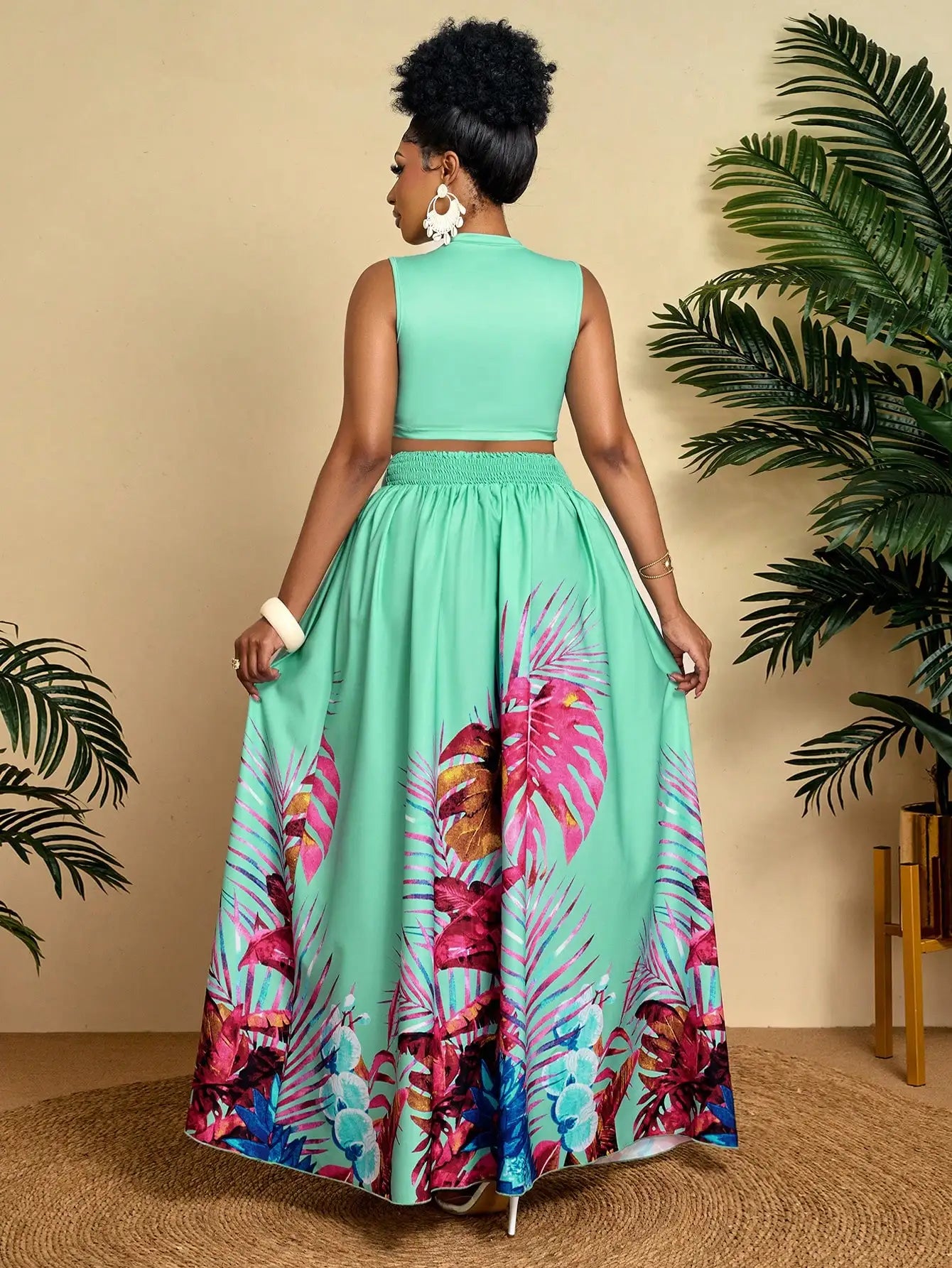 Plus Size Women Sleeveless Crop Top And Tropical Print Maxi Skirt 2 Piece Set Summer Vacation Outfit