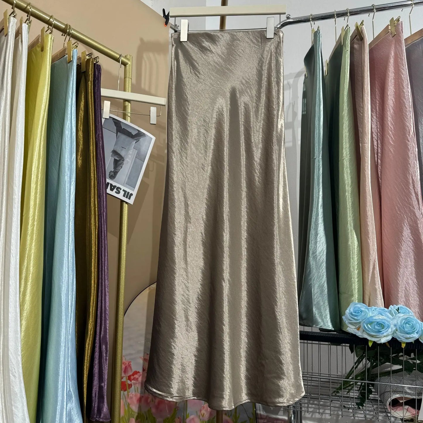 Glossy Satin Midi Skirt Women Elegant Quiet Luxury Basic Elastic-Waist Skirt