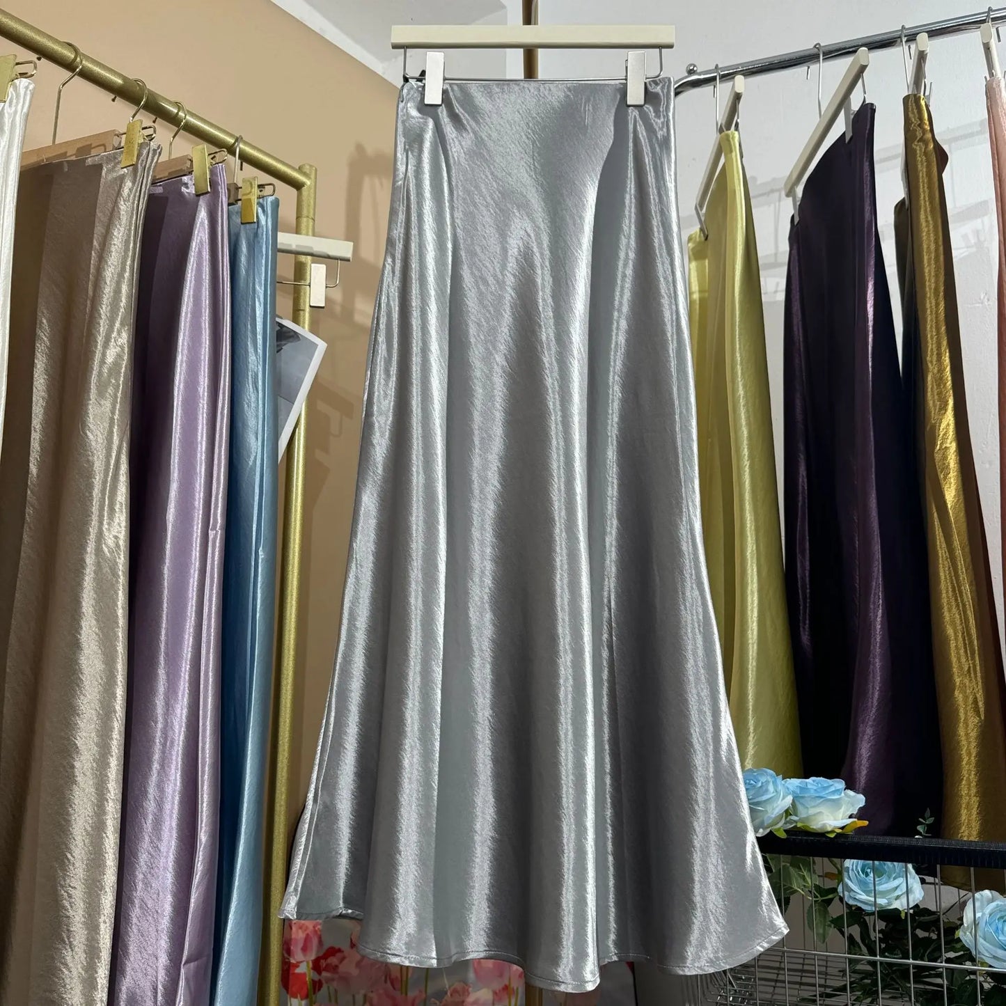 Glossy Satin Midi Skirt Women Elegant Quiet Luxury Basic Elastic-Waist Skirt