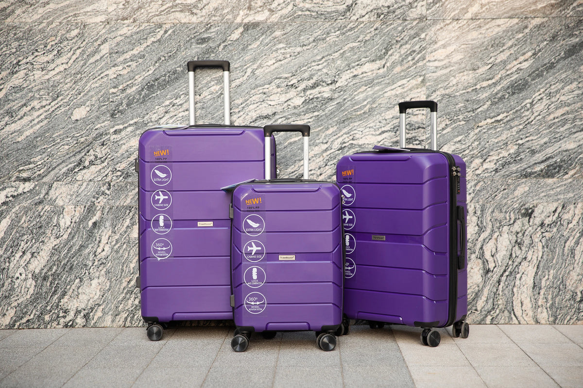 Travelhouse Lightweight Hardshell Spinner Luggage Set With TSA Lock