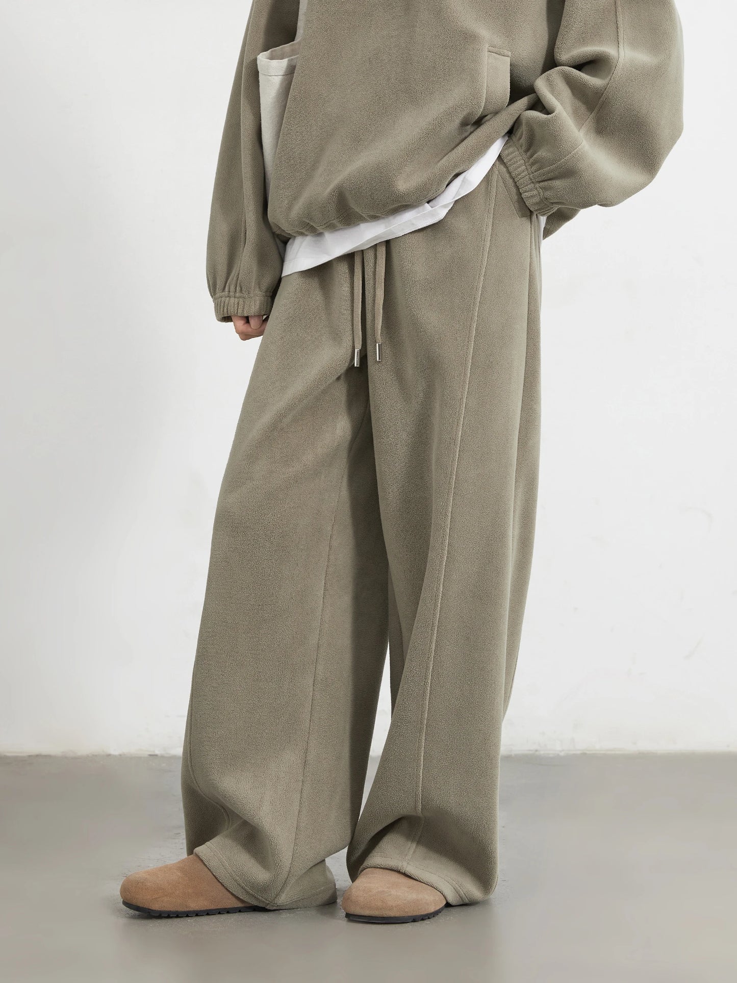 CHIC VEN Women Sweatsuit Loose Casual New Granular Velvet Stand Collar Female Top Pants Set for Woman Sport Autumn Winter 2025