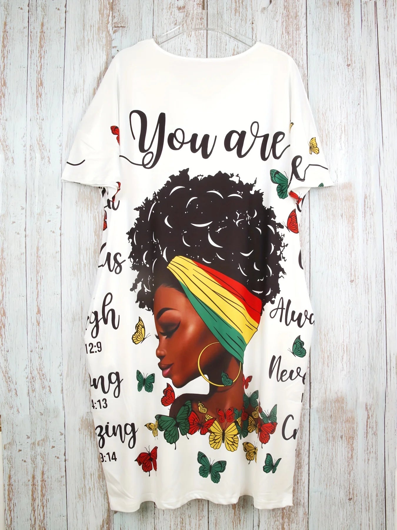 Women's Plus Size Graphic Print V-Neck Short Sleeve Dress - Casual and Comfortable Clothing With Pockets