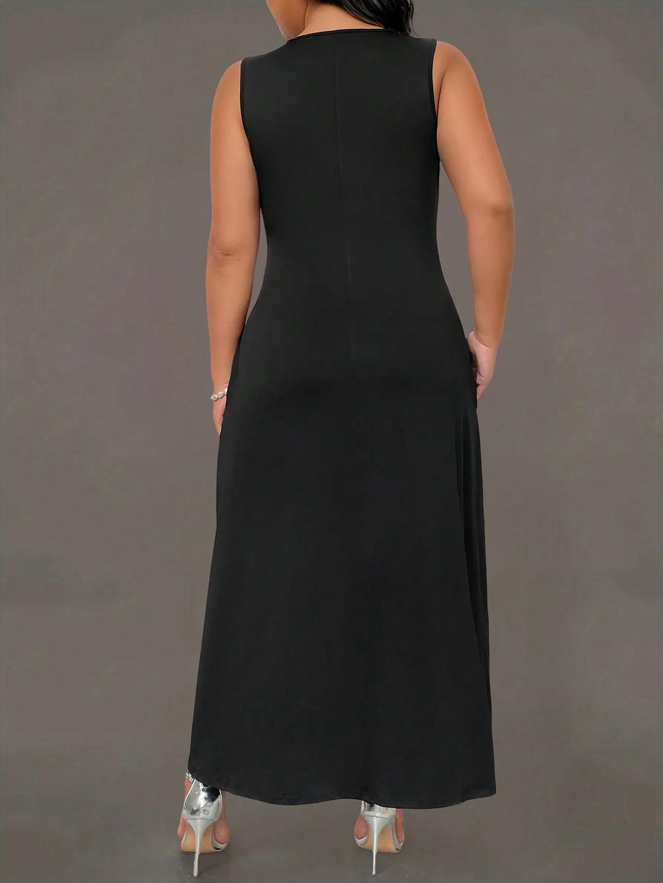 Black Sleeveless Crew Neck Maxi Dress with Side Pockets, Loose Fit