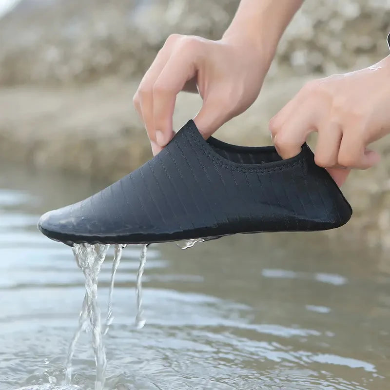 Quick-drying Aqua Shoes Lightweight Non-Slip Water Shoes for Men Women Breathable Barefoot Sneaker Soft Swimming Beach Shoes