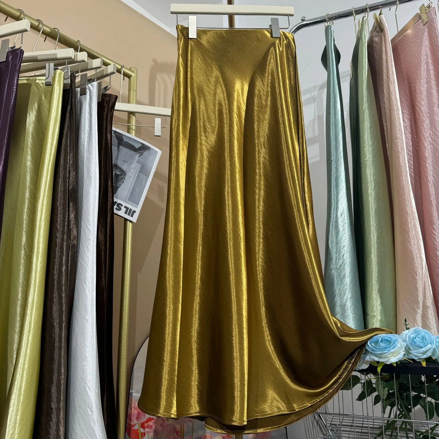 Glossy Satin Midi Skirt Women Elegant Quiet Luxury Basic Elastic-Waist Skirt