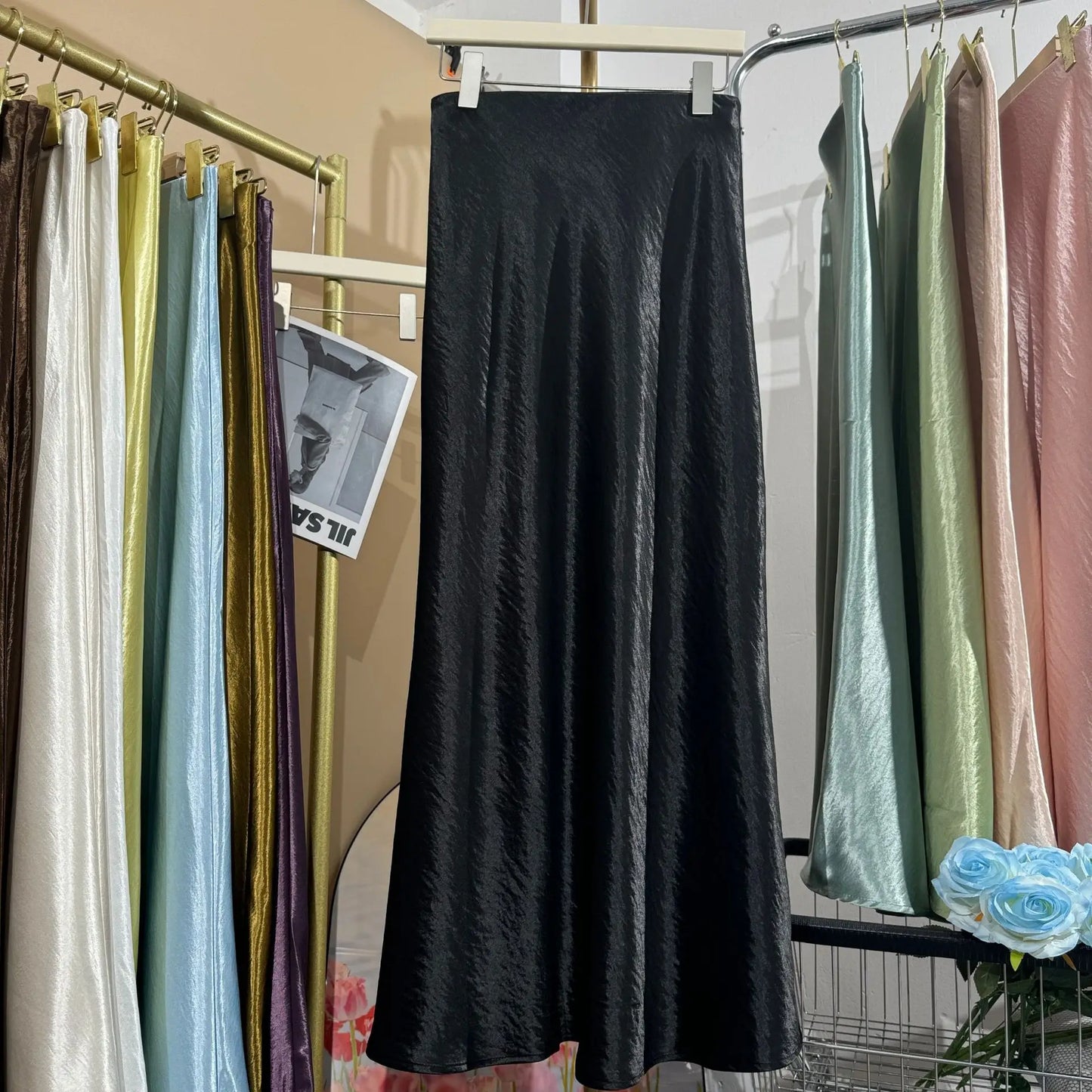 Glossy Satin Midi Skirt Women Elegant Quiet Luxury Basic Elastic-Waist Skirt